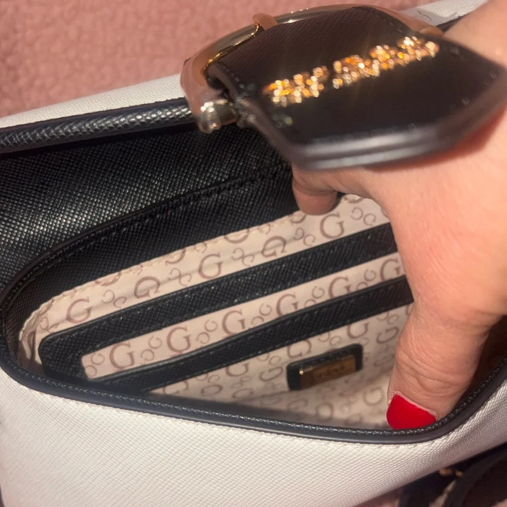 GUESS Black and White Shoulder Bag - Picture 2 of 4